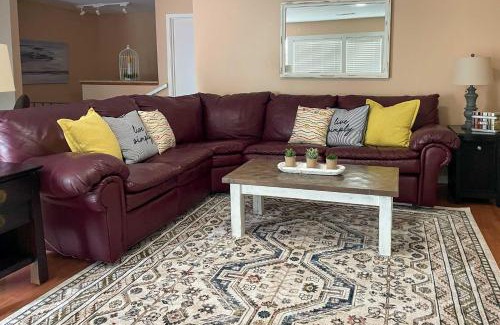 Hot Springs Village House | Townhome on Lake Desoto Deck and Water Views!