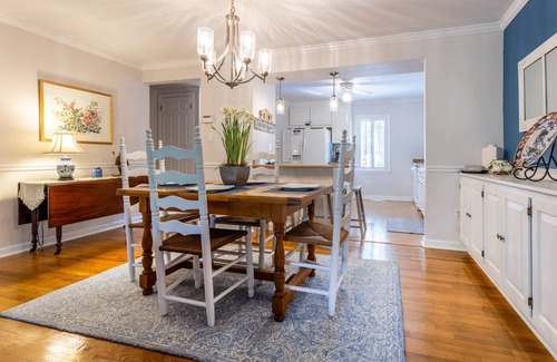 Historic District House | Townhome steps from Main St. with private backyard patio & parking