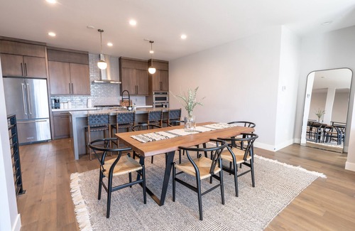 Hideout House | Townhome with Spectacular views of Lake and mountains, Sleeps 7