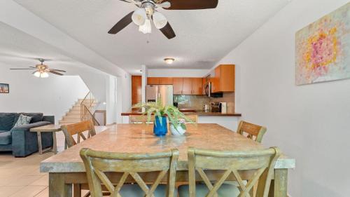 Puntas House | Townhome withRooftop Terrace at Landing View 303
