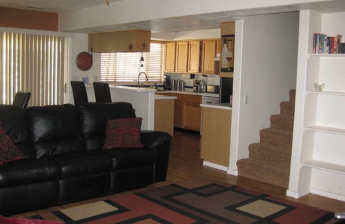 Northwest Heights House | Townhomeinthe505 - Coors And I-40 Convenient Freeway Access