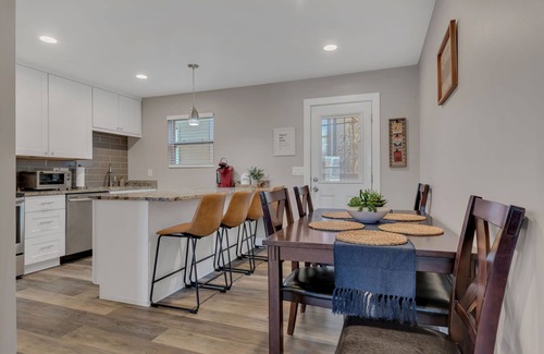 Midtown House | Townhouse across from Vanderbilt and Belmont! Central location