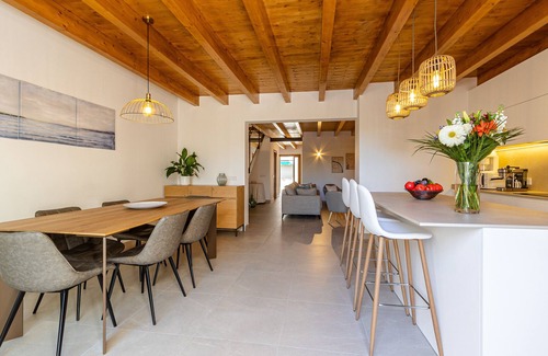Vilafranca de Bonany House | Townhouse bonany By home villas 360