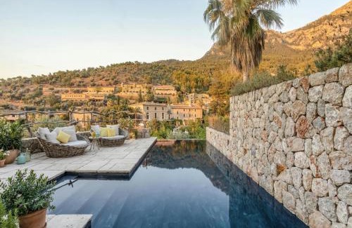 Deia Villa | Townhouse in Deia with Sea and Mountain Views