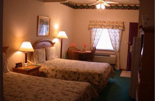 West Omaha Hotel | Townhouse Inn & Suites Omaha