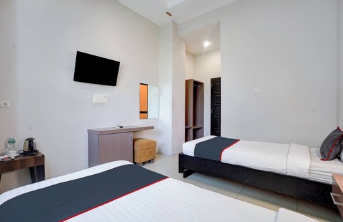 Padang Hotel | Townhouse Oak Padang near RTH Imam Bonjol formerly Bunda Hotel
