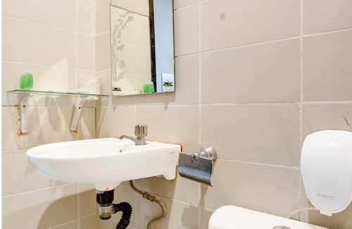 Padang Hotel | Townhouse Oak Padang near RTH Imam Bonjol formerly Bunda Hotel