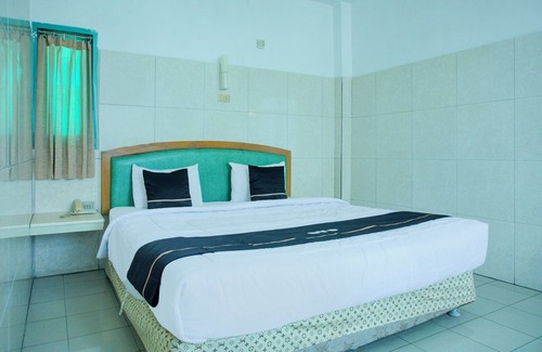 Palembang Hotel | Townhouse Oak Palembang Near Jembatan Ampera Formerly Azzura Hotel