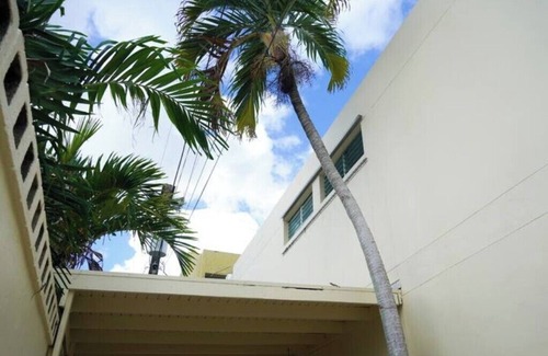 San Juan House | Townhouse Oasis at Uni Garden