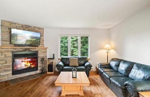 Mont-Tremblant House | Townhouse On The Golf W Pool Access -aiglon 1748