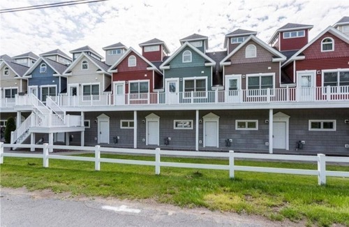 Alexandria Bay House | Townhouse on water with boathouse!