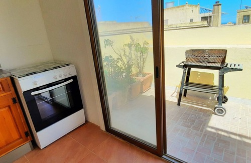 Zebbug House | Townhouse, roof bbq area with views, AC, Wi-Fi