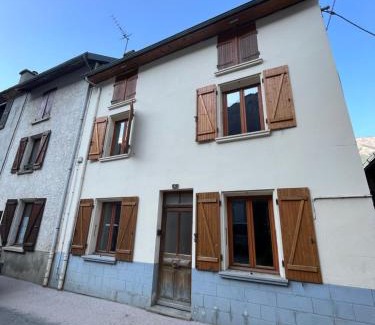 Le Bourg-d'Oisans House | Townhouse The Granary Bourg d’Oisans
