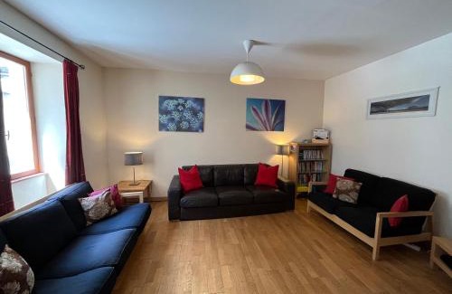 Le Bourg-d'Oisans House | Townhouse The Granary Bourg d’Oisans