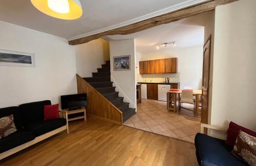Le Bourg-d'Oisans House | Townhouse The Granary Bourg d’Oisans