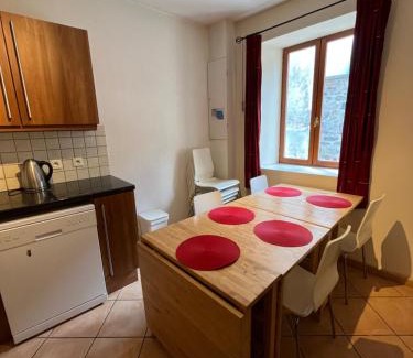 Le Bourg-d'Oisans House | Townhouse The Granary Bourg d’Oisans