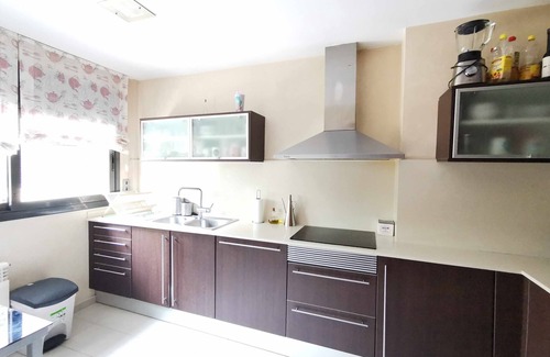 Cubelles House | Townhouse with communal pool ideal for families