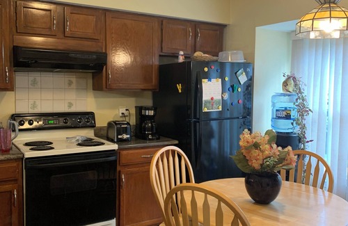 Newington House | Townhouse with free parkingnn