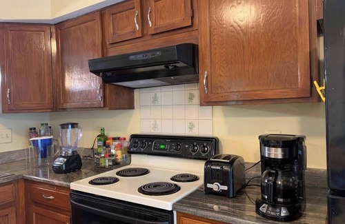 Newington House | Townhouse with free parking