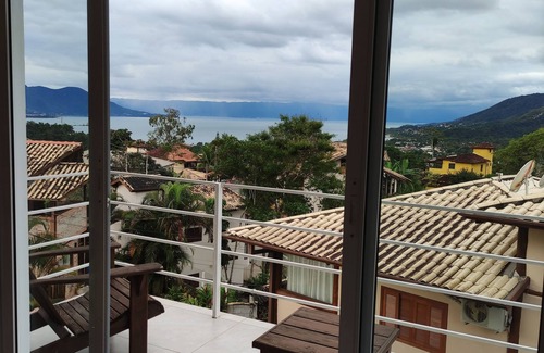 Tesouro da Colina House | Townhouse with sea view