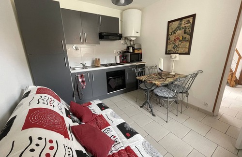 Ouistreham House | Townhouse with terrace in the center of Ouistreham Riva Bella