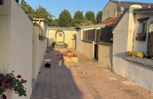 Ouistreham House | Townhouse with terrace in the center of Ouistreham Riva Bella