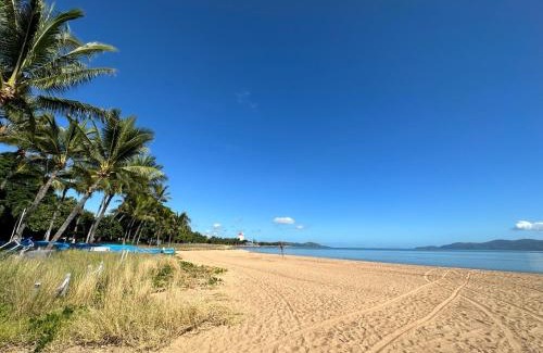 North Ward Apartment | Townsville Apartments on The Strand - Penthouse