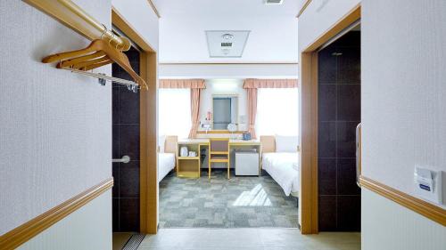 Kurume Hotel | Toyoko Inn Nishitetsu Kurume eki Higashi guchi