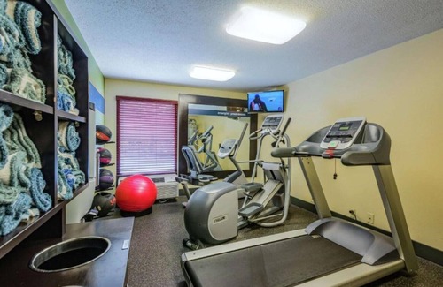 Westshore House | TPA airport hotel with free shuttle