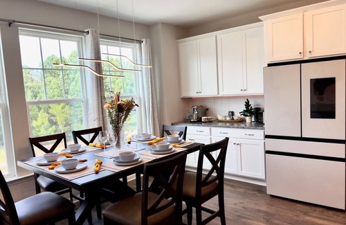Durham House | TPV - Villa Leopolda - Executive Home w/Pools&Gym