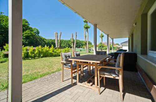 Muritz House | Träumerei mit Kamin und großzügigem Garten