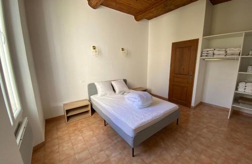 Riez Apartment | Très beau appartement au centre historique de Riez