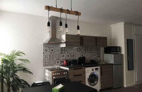 Meudon-la-Foret Apartment | Très Beaux 2 Pièces de 50m2 Proche Vélizy