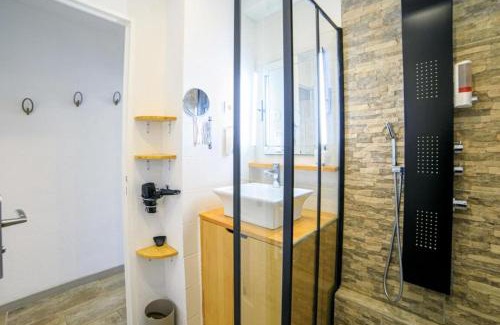Cannes City Centre Apartment | Très bel appartement terrasse centre ville - CANNES CENTER