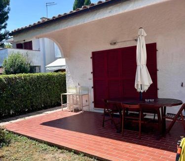 Villaggio Taunus House | Tra la luna e il mare - delizioso appartamento con giardino nella riviera del conero per un soggiorno felice