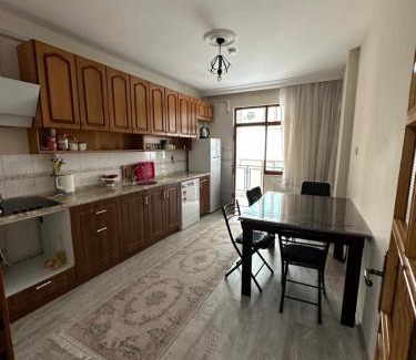 Trabzon Apartment | Trabzon Meydanın Göbeğinde Kiralık Daire