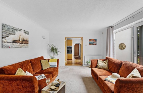 Brixham Cottage | Trade Winds - a house that sleeps 8 guests in 4 bedrooms