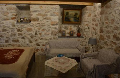 Agios Georgios Sykousis House | Traditional Chios House