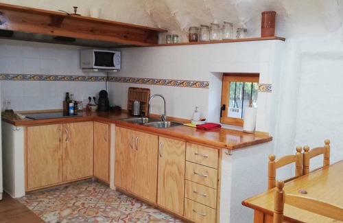 Sant Jaume d'Enveja House | Traditional house with charm