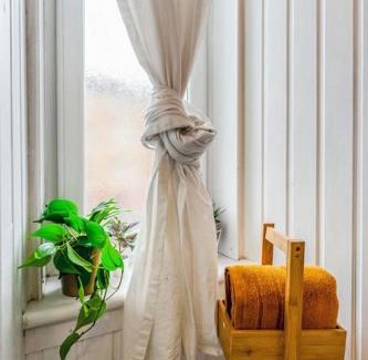 Glasgow Apartment | Traditional 1-Bed Flat in Southside (Hampden/Shawlands)