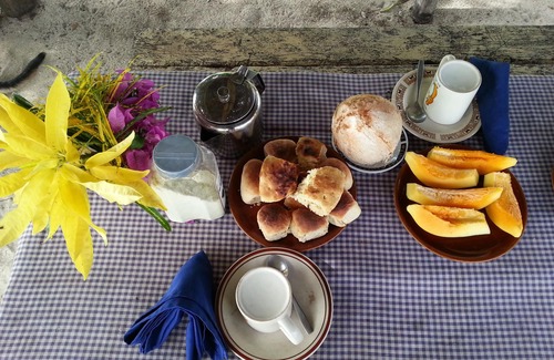 Navotua Cottage | Traditional Bure by the beach in the authentic Yasawa Village