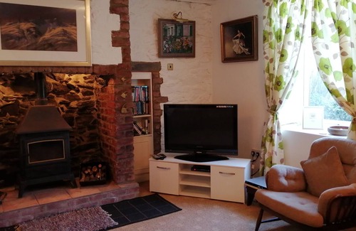 Elim Other | Traditional detached self-catering farmhouse with modern comforts.