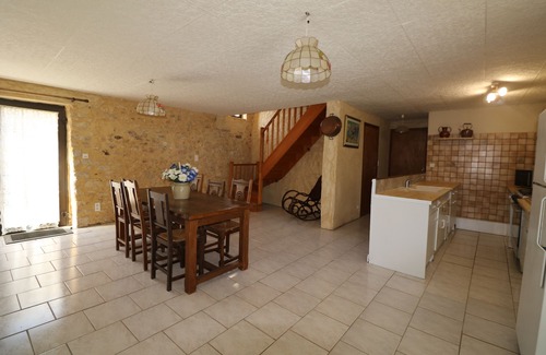 Pays-de-Belves House | Traditional dordogne stone house with private pool set in immaculate coutryside.