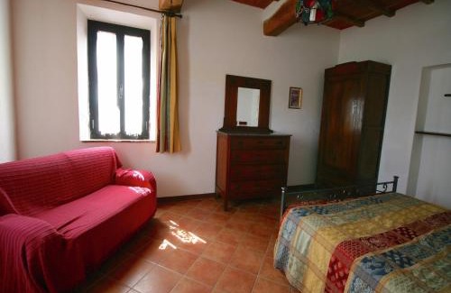 Sovicille House | Traditional Farmhouse in Toscana with Swimming Pool