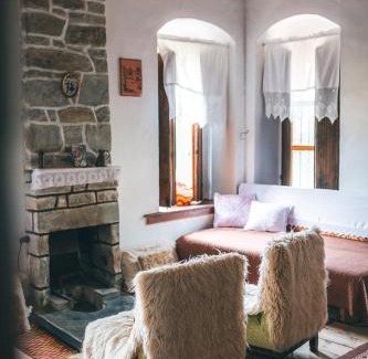 Albania House | Traditional GuestHouse Permet