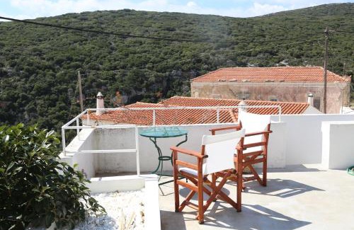 Mitata House | Traditional house in Mitata next to the canyon!