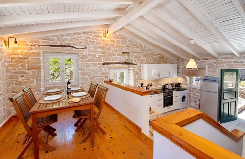 Longos House | Traditional House with swimming pool & sea view 4 BDR in Paxos