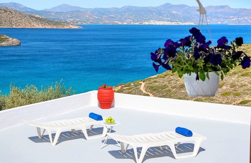 Istron Apartment | Traditional houses Anemone Seaside - studio