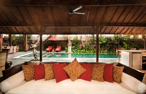 Padangsambian Villa | Traditional Luxury Joglo in Kerobokan: Experience REAL Bali