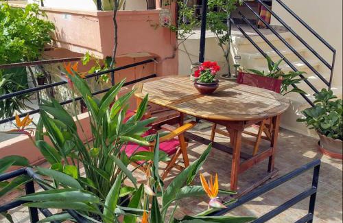 Latsida House | Traditional Residence with terrace